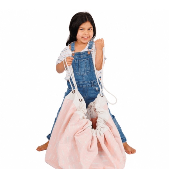 Raindrop Village Interactive Play Pouch - Picture 3 of 5